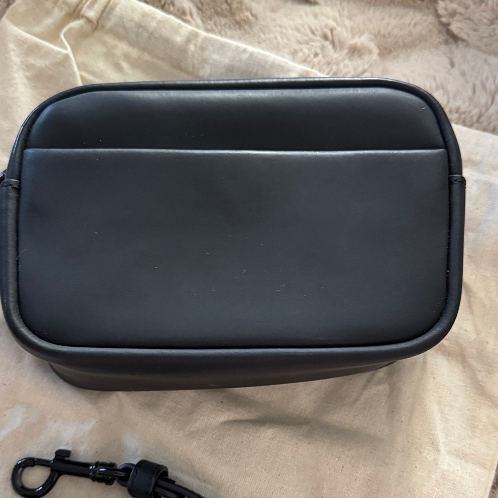 Tory Burch Black Matte mini camera bag - Picture 2 of 12